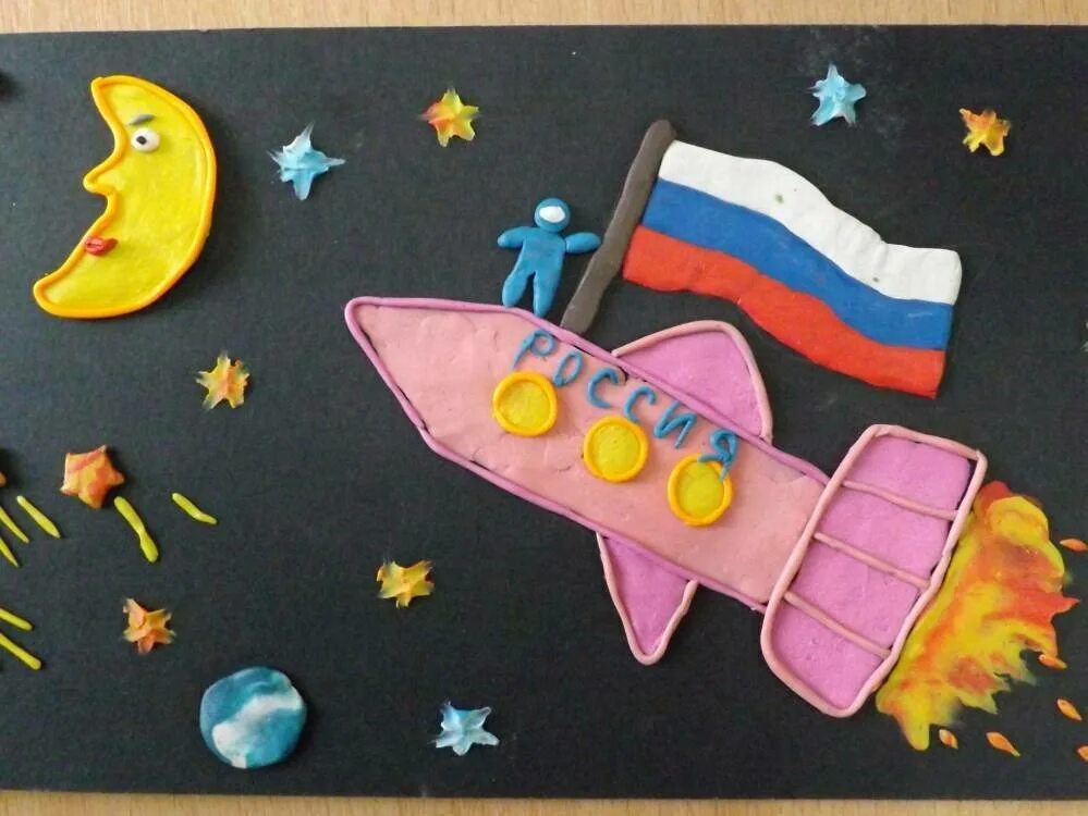 Космонавтика для детей в детском саду. Детские поделки на 12 апреля день космонавтики в детский сад. Пластилинография ко Дню космонавтики в детский сад. Ракета в космосе пластилинография. Поделка на день Космонафтик.