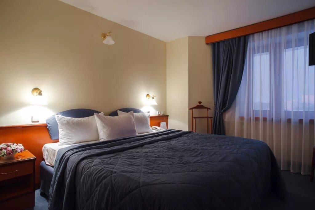 Гостиница волна нижний новгород автозаводский район. Нижний новгород проспект ленина 98 гостиница волна. Нижний новгород проспект ленина 98 гостиница волна. Гостиница волна нижний новгород автозаводский. Гостиница волна нижний новгород логотип.