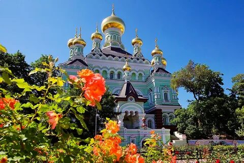 Монастыри киева