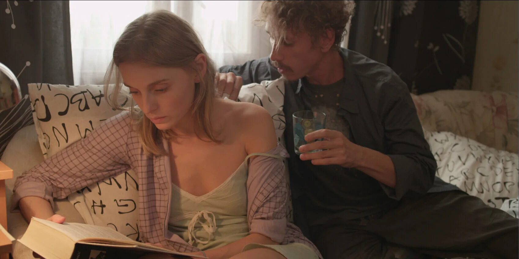 белые девушки кино. сутенер фильм 2009. анна 2019 люк бессон. российские короткометражки. испытание фильм 2014.