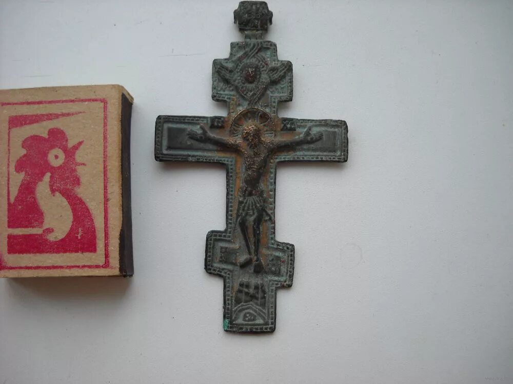 нательный крест староверов. старинные кресты. старинные кресты. большой крест распятие 19 века. древние нательные кресты.