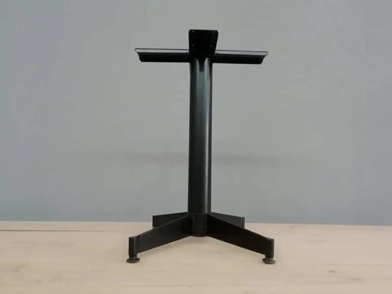 Тумба под пьедестал. Пьедестал разборный на 3 места. Пьедестал разборный на 3 места. Пьедестал металлический. Пьедестал металлический.