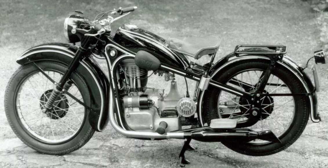 Мотоцикл killinger und freund. Janus motorcycles. Харлей 1950. Мотоциклы 40 годов. Мотоцикл 1933 года.