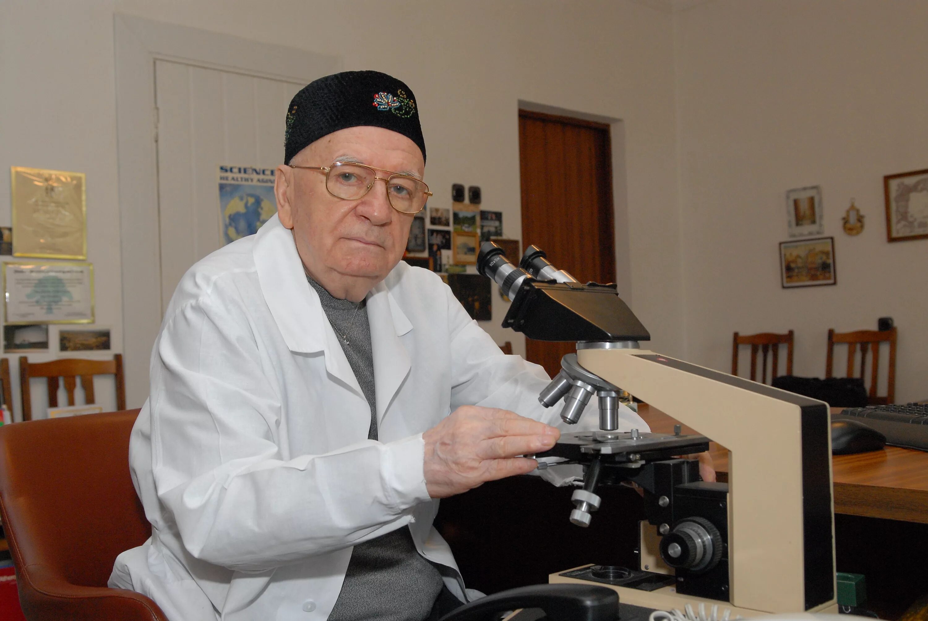 доктор доктор и профессор профессор. анатолий петрович зильбер. анестиади василий христофорович. профессор врач. профессор в германии.