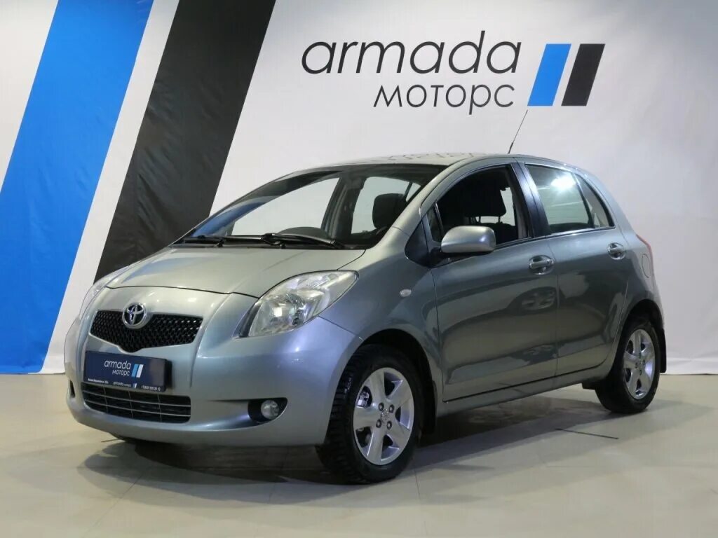 Тойота ярис продажа. Toyota Yaris 1.3. Toyota Yaris II АТ 2008. Тойота Yaris хэтчбек 5 дверный. Toyota Yaris 2001 1.3.