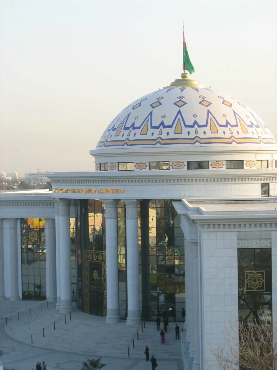 старый ашхабад трибуна. сапармурат туркменбаши этрап погода. сапармурат ниязов мавзолей. президентский дворец огузхан. ашхабад университет им махтумкули.