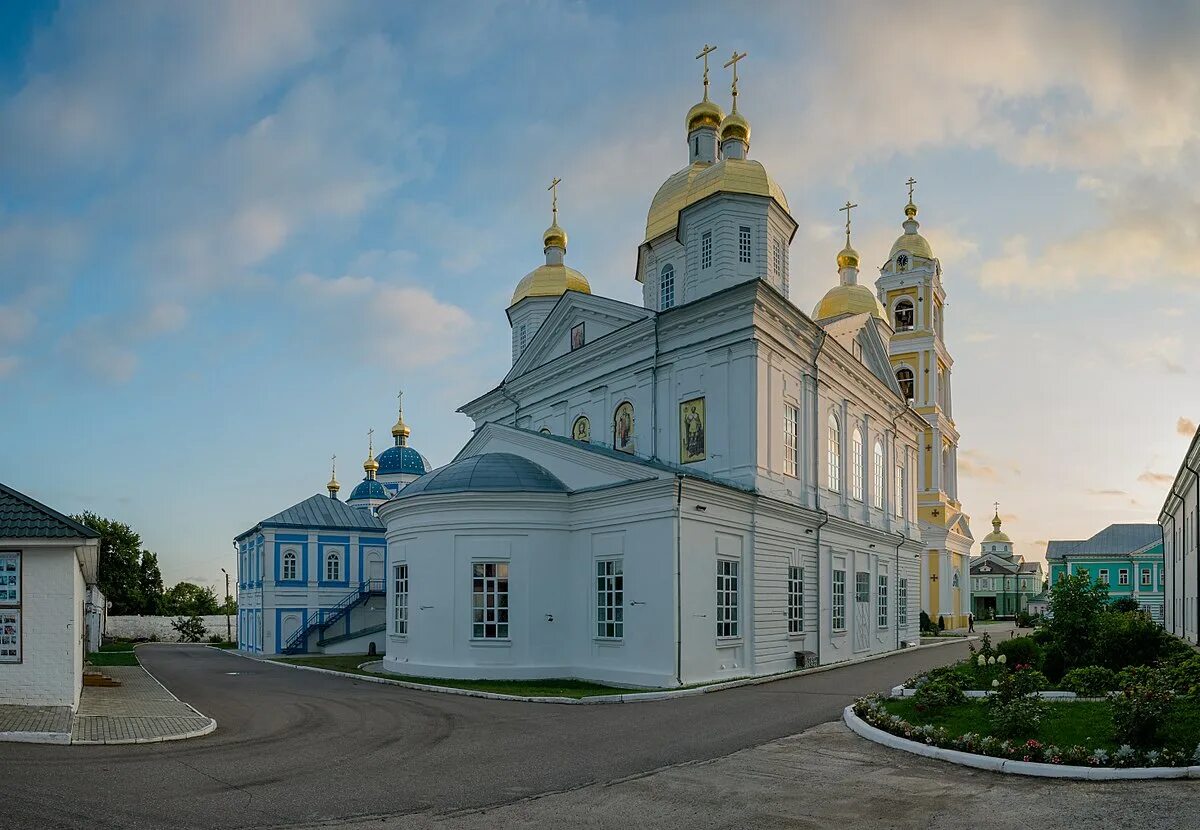 Оранский мужской монастырь. Оранки монастырь. Оранки Нижегородская область. Оранки Арзамас. Оранки Нижегородская область монастырь.