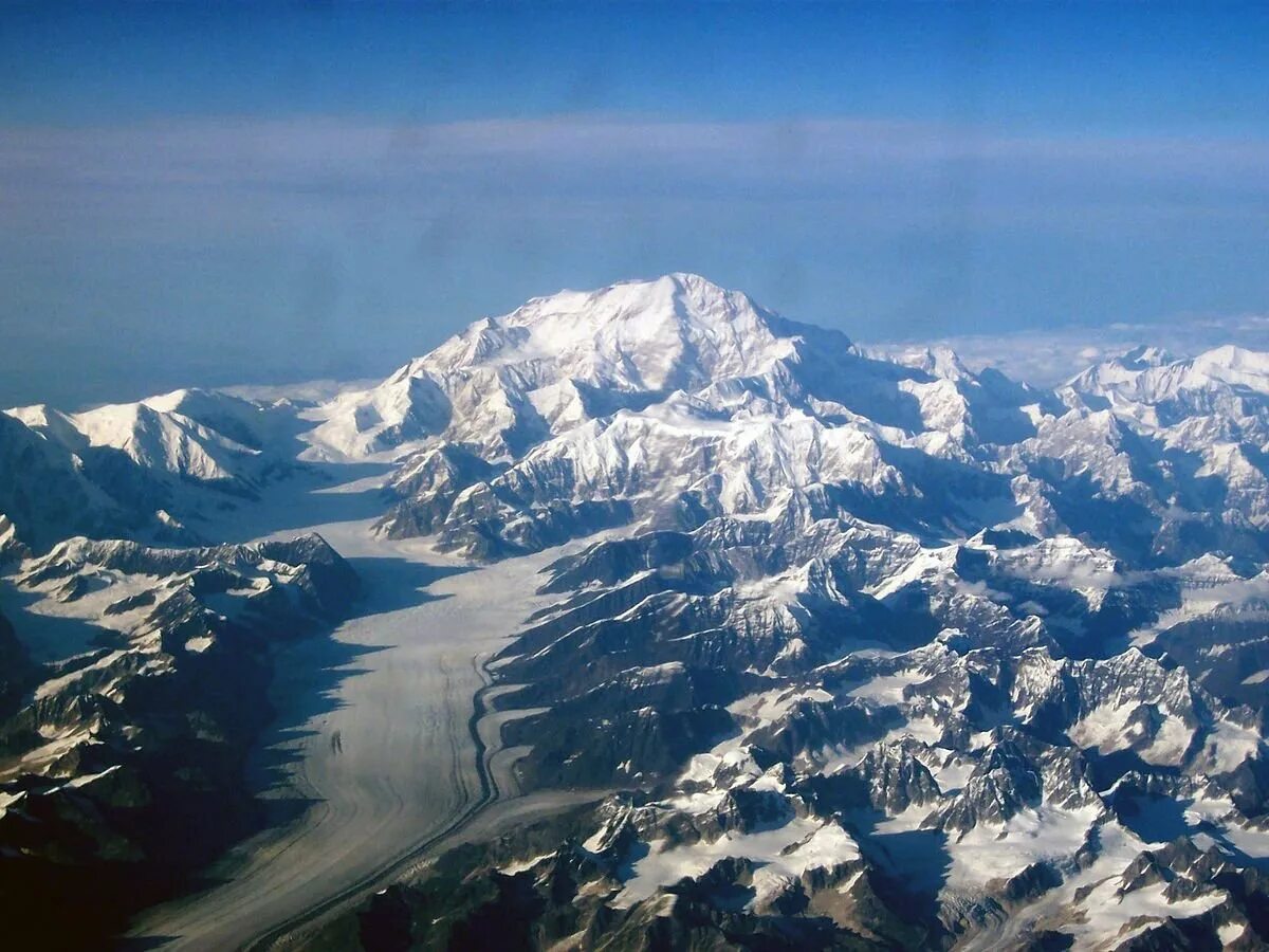 Гора Денали Северная Америка. Суситна Аляска гора. Гора Мак Кинли Северная Америка. Гора Суситна Аляска вид сверху.