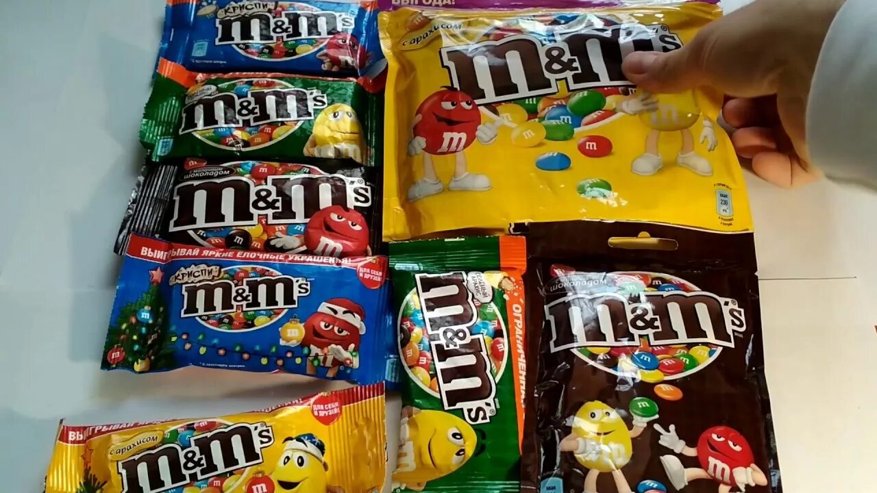 Candy collection. ЭМЭНДЭМС конфеты. Распаковка с вкусняшками. M&M'S новый год. Старые упаковки m&m.