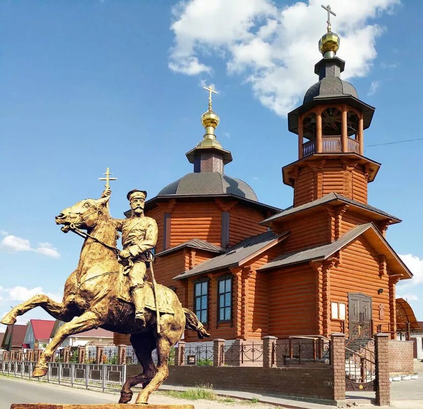 Гусева нижегородская область. Храм Михаила Гусева Кулебаки. Конный памятник Николаю второму в Кулебаках. Православные Кулебаки храм Михаила Гусева. Памятник Николаю 2 в Кулебаках.