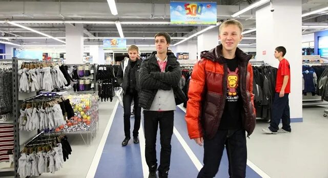 Спортмастер оскол. Балтия Молл Спортмастер сотрудники. Белгород Сити Молл Спортмастер. Сити Молл Спортмастер Южно-Сахалинск. Спортмастер Усолье Сибирское.