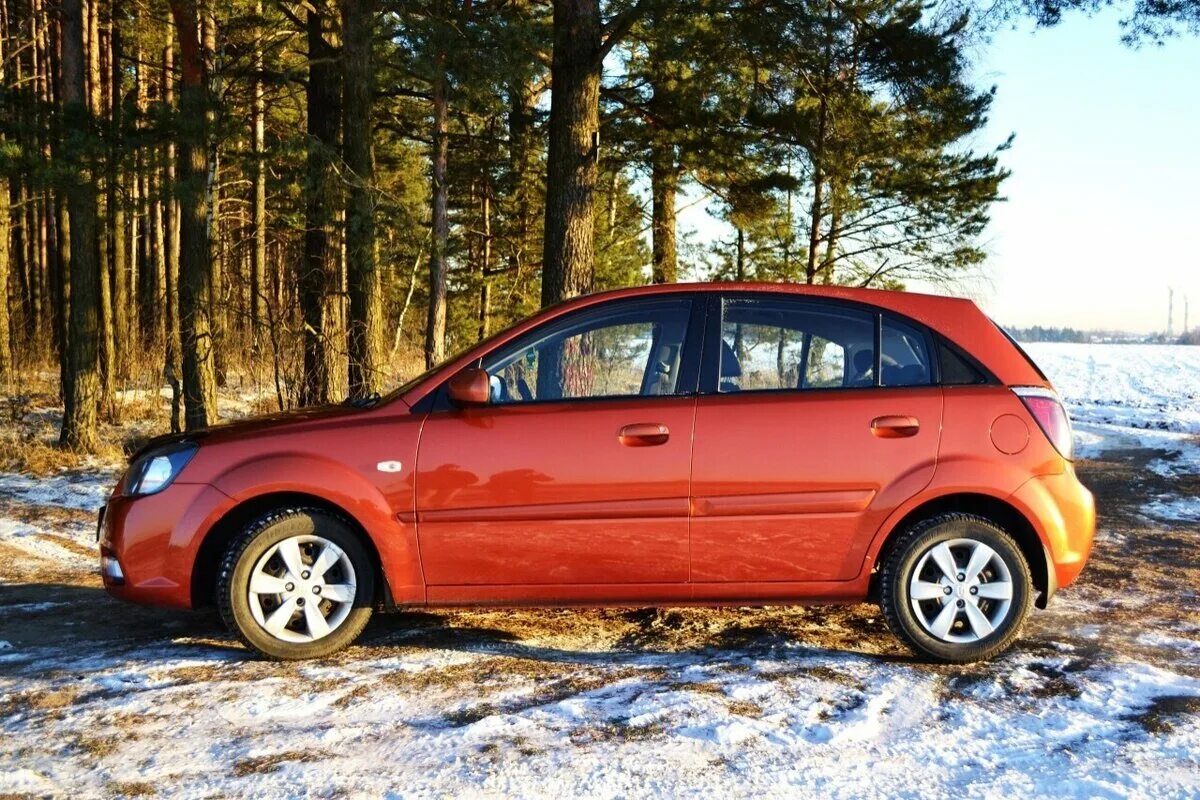 Купить кия рио 2. Kia Rio 2. Kia Rio 2 2011. Киа Рио 2011 хэтчбек. Kia Rio 2 (2009-2011).