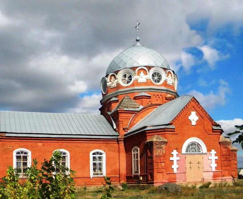 Село красное Новохоперский район Воронежской области. Храм в селе красное Новохоперского района Воронежской области. Храм Покрова Пресвятой Богородицы с. красное, Новохопёрский район. Храм в село красное Воронежская обл.