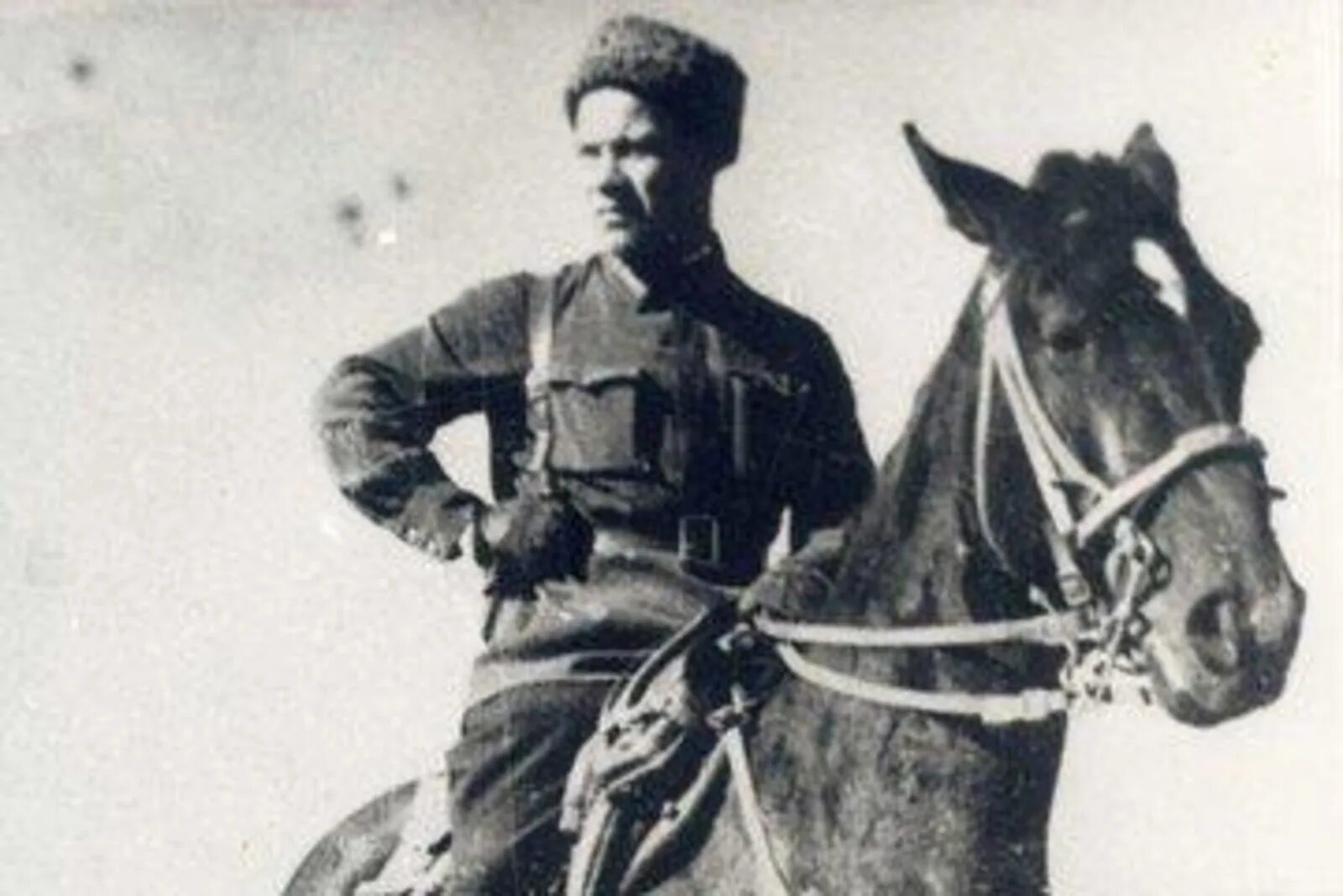 Минигали мингажевич шаймуратов. Шаймуратов генерал. шаймуратов минигали мингазович. 112 башкирская кавалерийская дивизия шаймуратов генерал. шаймуратов минигали мингазович памятник.