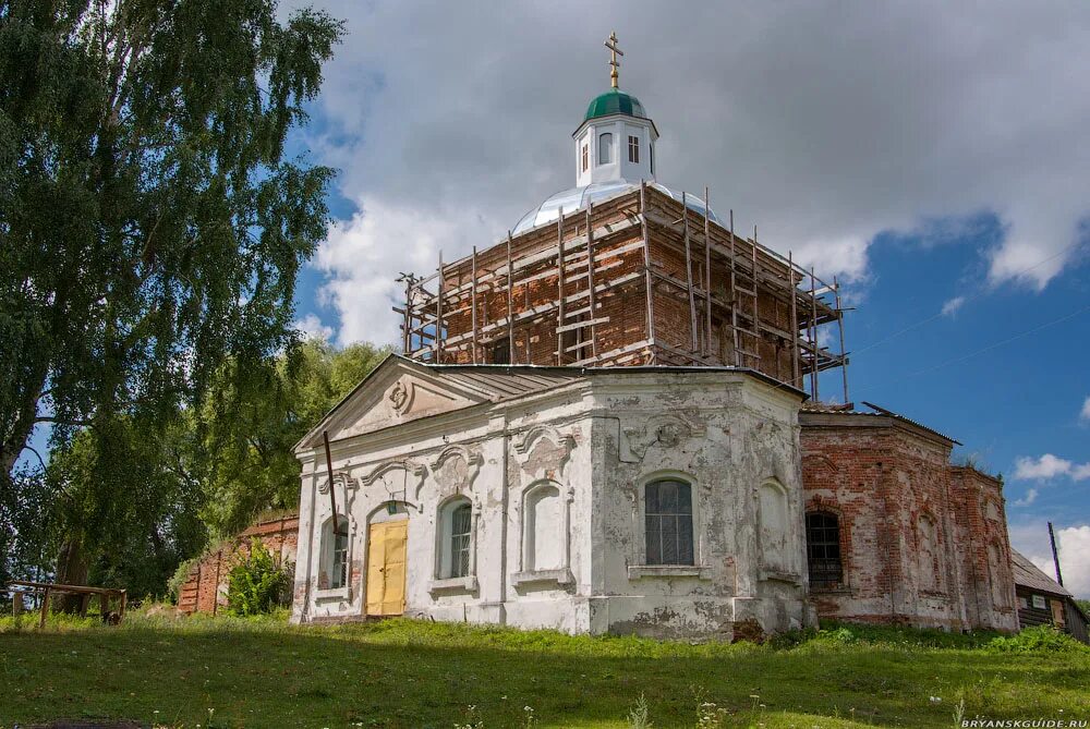 Погода селец трубчевского района. Село Селец Трубчевского района. С Селец Трубчевского района Брянской области. Брянская область Трубчевский район село Селец Церковь. Троицкая Церковь Троице Сельцо.