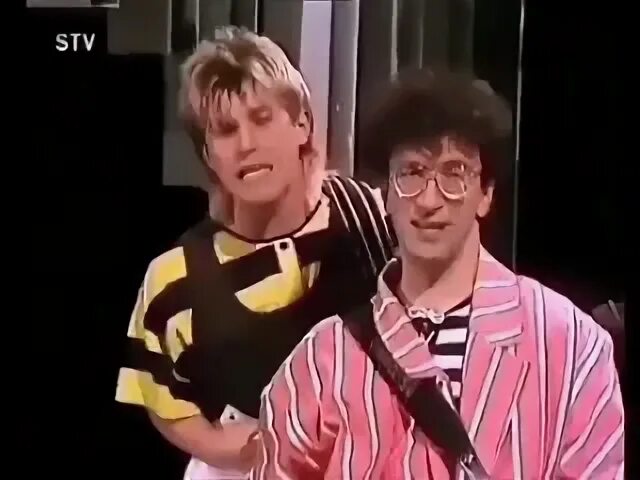 Веселые ребята ой напрасно тетя. Глызин и буйнов группа веселые ребята. Напрасно тетя вы лекарство. Виа весёлые ребята не волнуйтесь тётя 1987. Группа веселые ребята ой напрасно тетя.