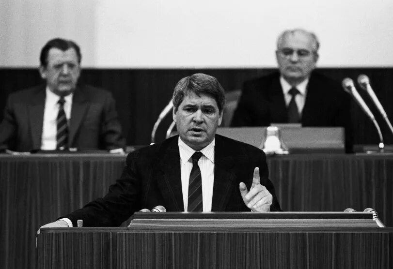 Группа народный депутат. Ю Афанасьев 1989.