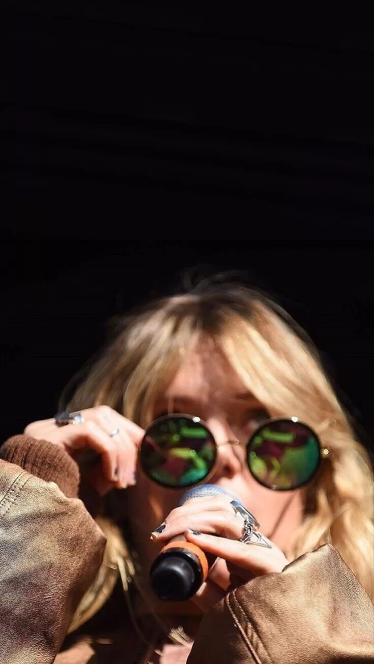 Tove lo queen of the clouds. Tove lo love bites. Tove lo певица. Tove lo love bites. Tove lo love bites.