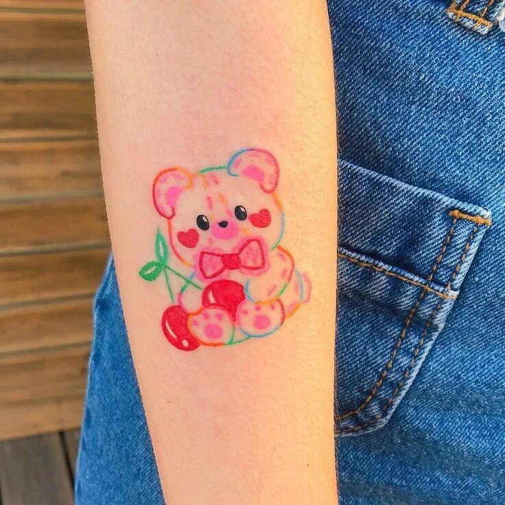 Мини тату цветные. Cute tattoo. Милые мини тату. Маленькие милые татуировки. Танцующий зефирка тату.