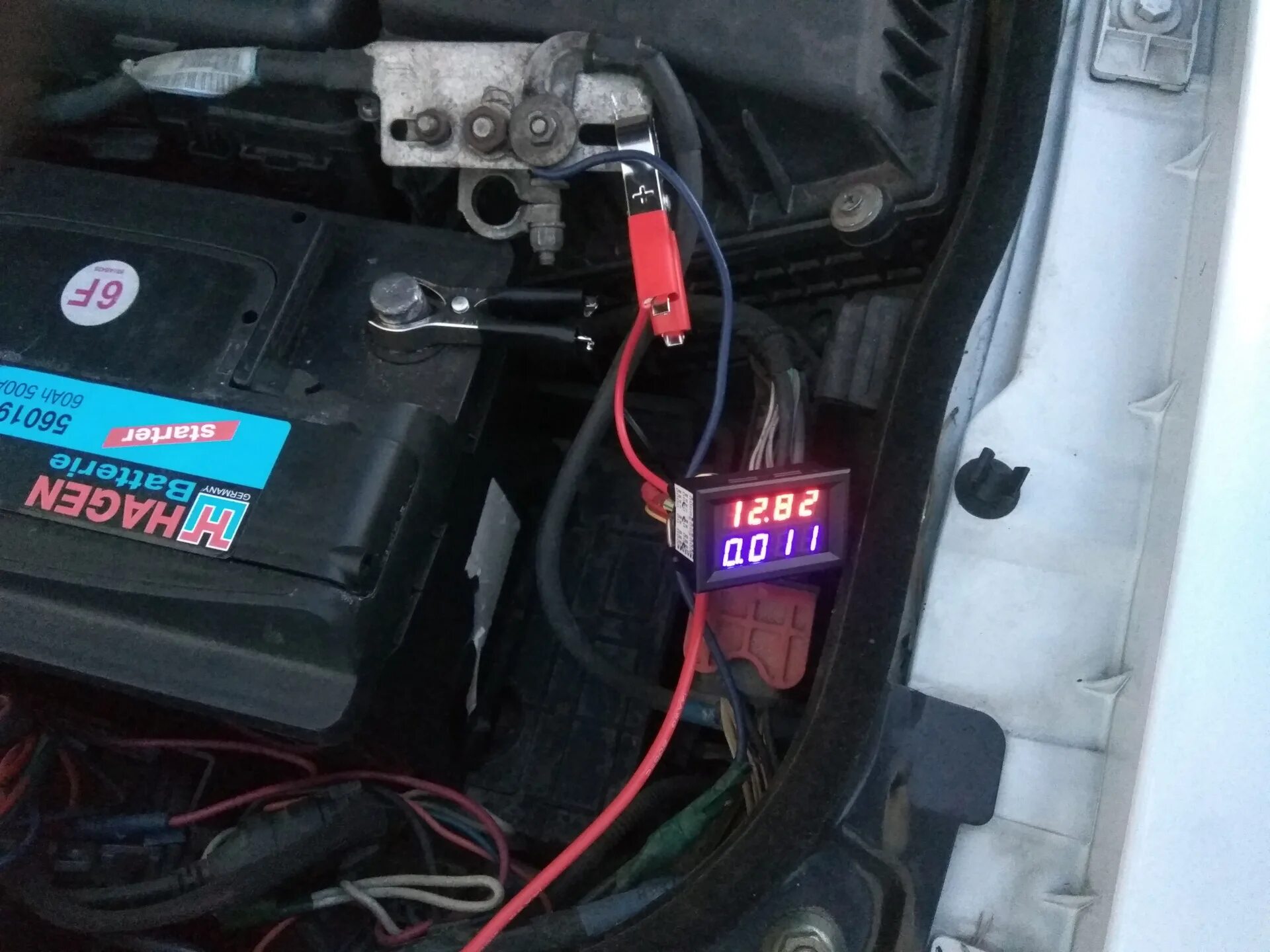 Сработала сигнализация сел аккумулятор. Аккумулятор renault laguna 2. рено лагуна 2 аккумулятор. модуль зарядки аккумулятора (акб) renault laguna. вакуумный аккумулятор рено лагуна.