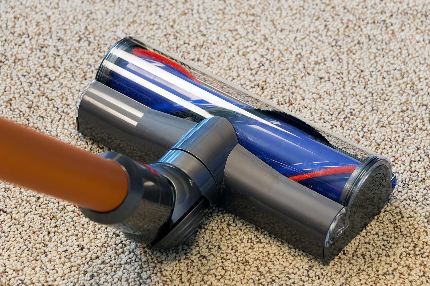 Dyson v8 absolute. Dyson v8 absolute бак. Dyson v8 уавковпк. Dyson v8 absolute красный. Дайсон v8 absolute