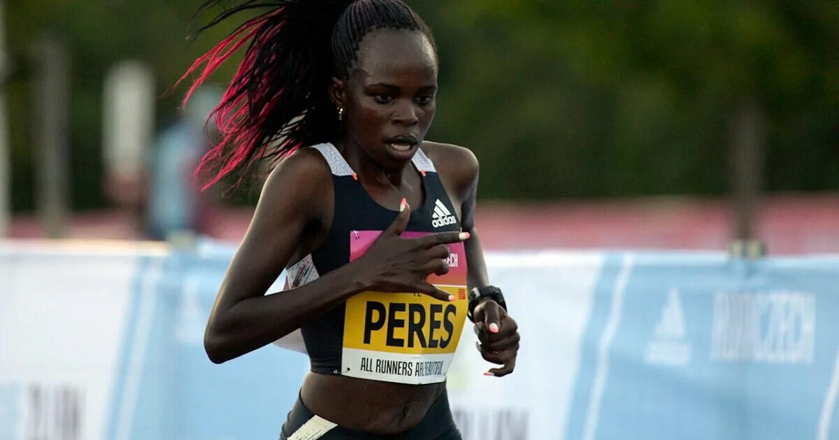 Мировой рекорд кубок. Марафон олимпийские игры. Кенийка. Перес джепчирчир. Рекорд в полумарафоне.