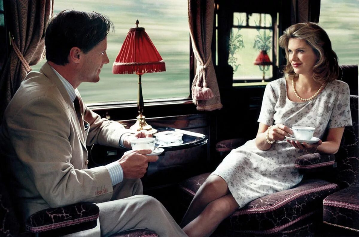 Вечером уезжать собиралась. Мужчина и женщина в поезде. Влюбленные в поезде. Разговор в поезде. Встреча поезда.