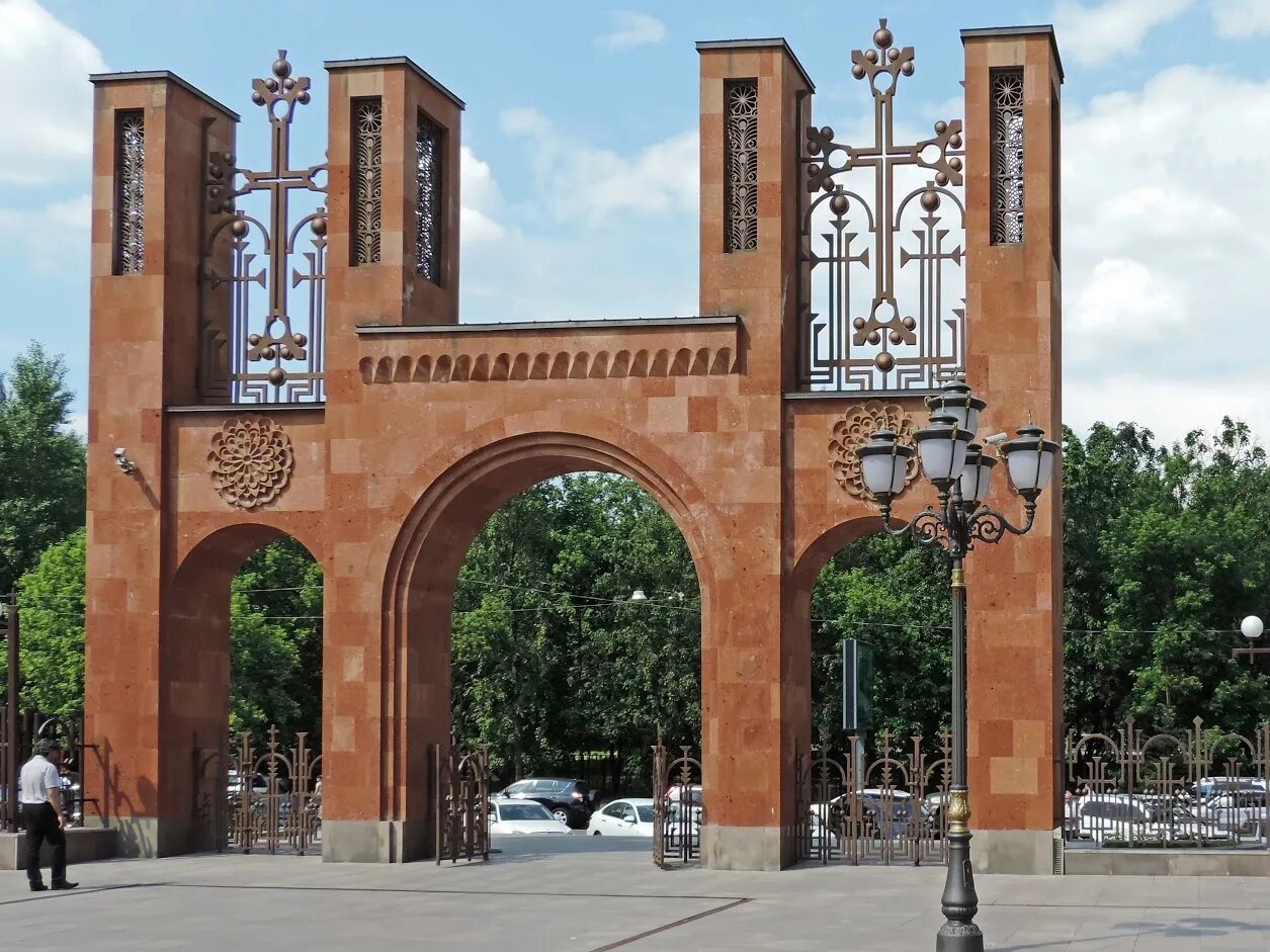 Армянский центр в москве. Армянский храмовый комплекс москва. армянский храмовый комплекс, г. москва.