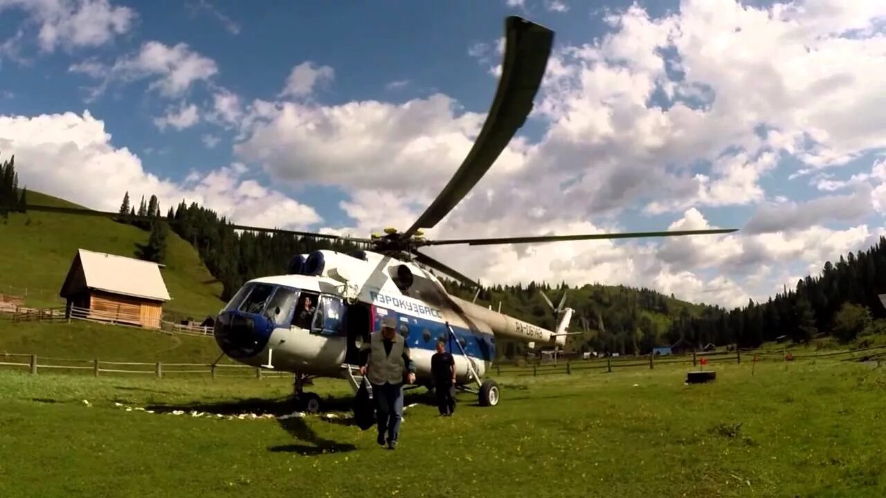 Усть Анзас Таштагольский район. Ми-8 вертолет в Таштаголе. Таштагол Кемеровская область аэропорт. Вертолет Таштагол.