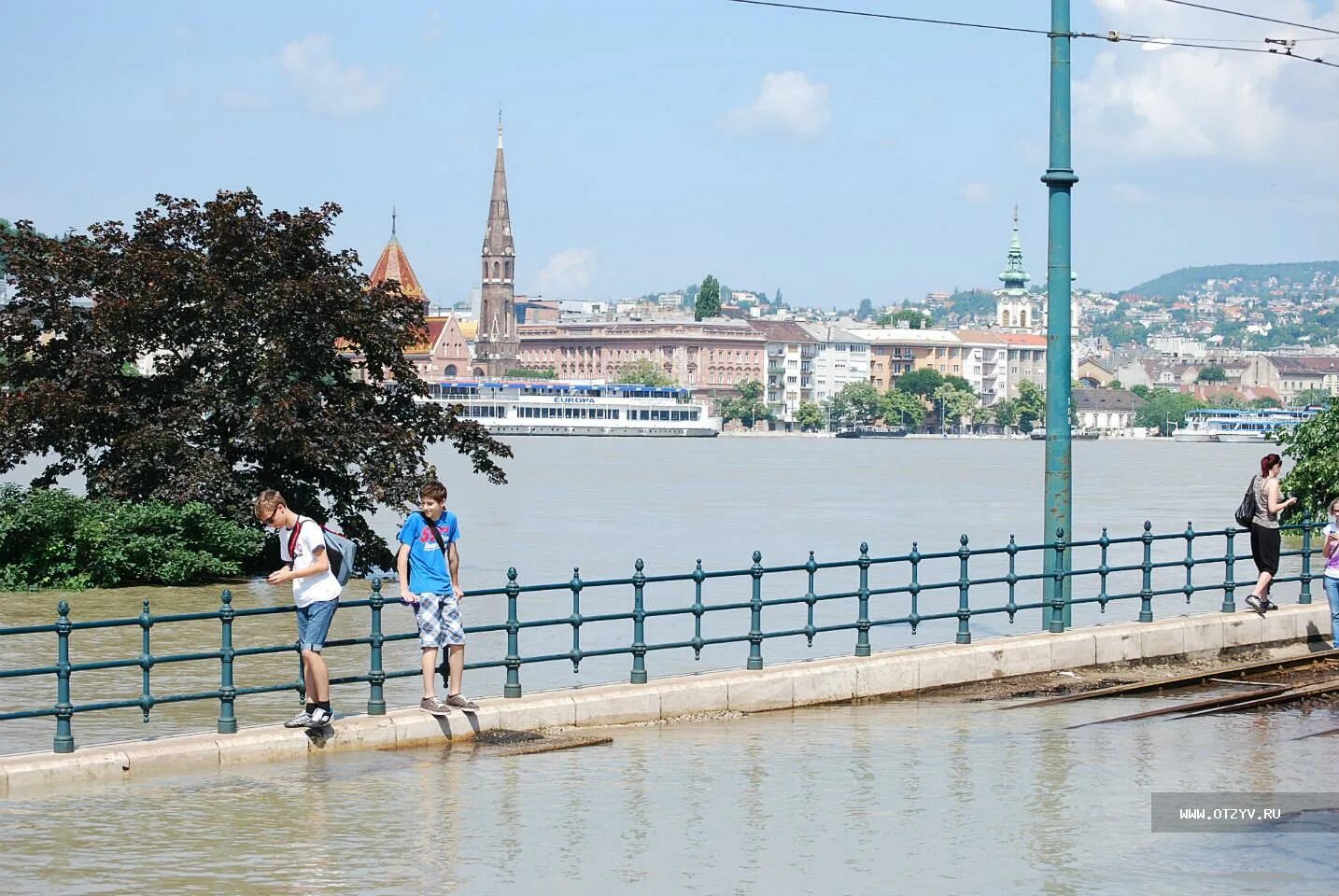 Дунай потоп. Некрасивый будапешт. Будапешт затопило. Венгрия потоп. Венгрия потоп.
