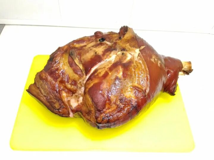 Копченая грудинка и корейка. Грудинка свиная копченая. Копченые свиные ребрышки. Рулька горячего копчения. Сало грудинка корейка.