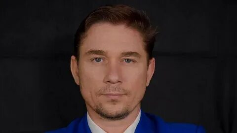 Актер зубки