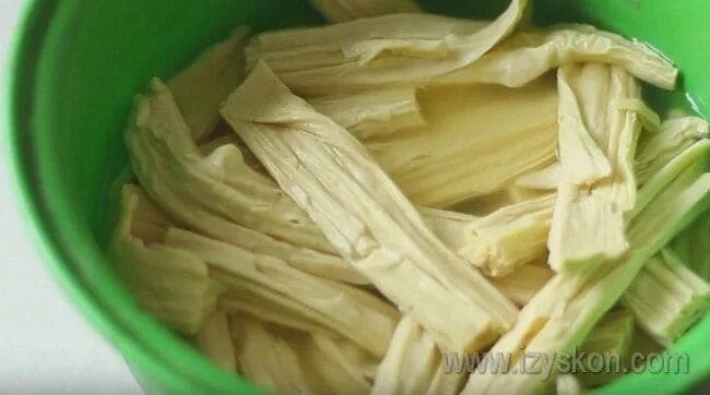 Как замочить спаржу. Спаржа как готовить сухую. Как замочить спаржу. Спаржа вымоченная. Китайская маринованная спаржа.