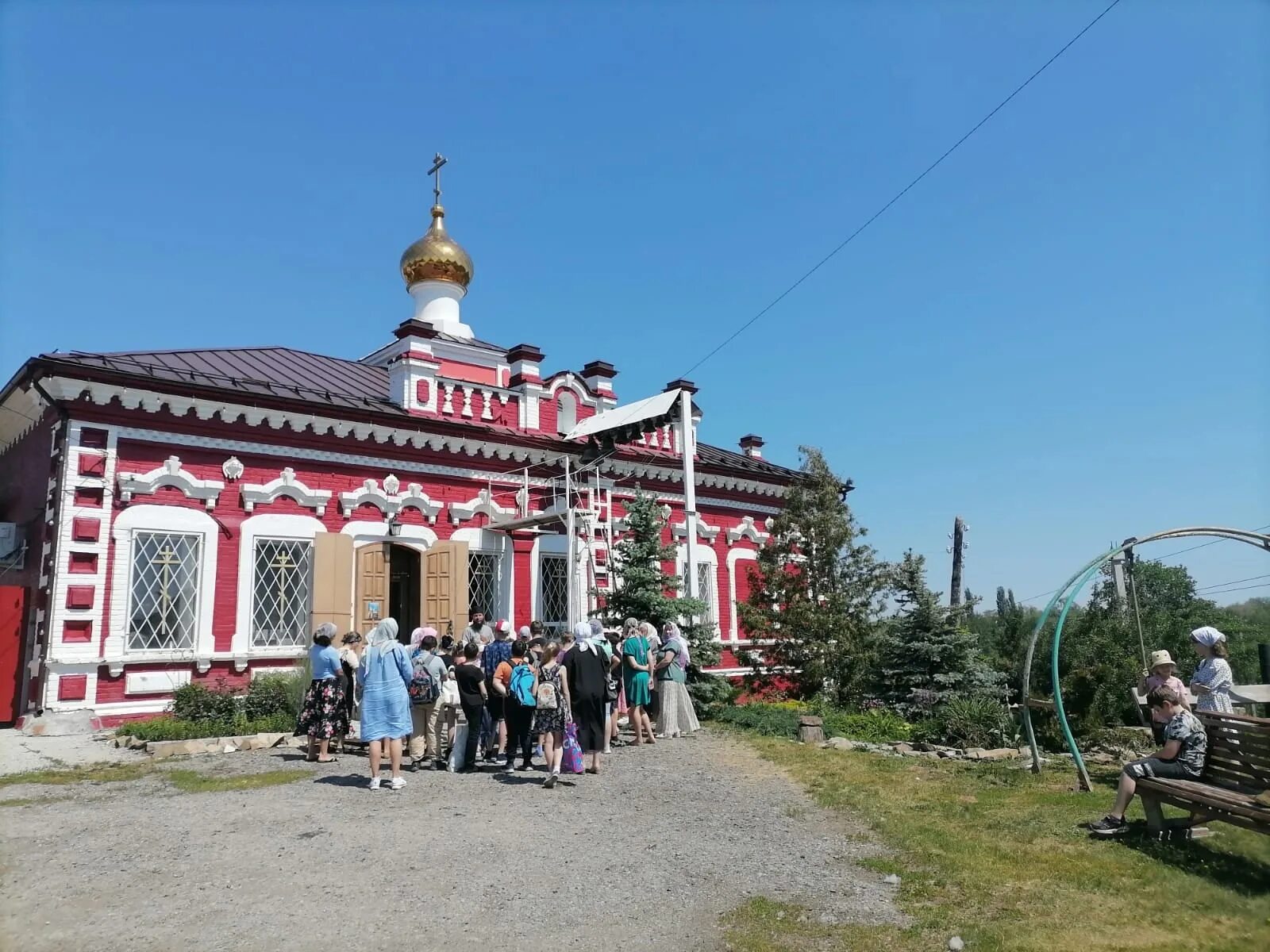 Саратовская область село елшанка. Елшанка (Воскресенский район). С Елшанка Воскресенский район Саратовская область. Храм в Елшанке Саратов. Ульяновск Елшанка.