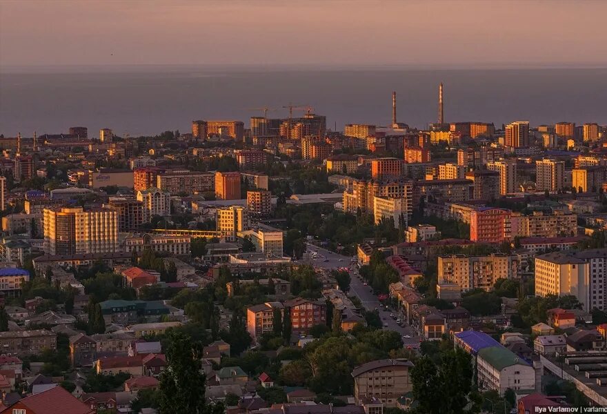 Республика дагестан столица махачкала. Озеро ак-гель в махачкале. Махачкала панорама. Махачкала столица чего. Махачкала центр города.