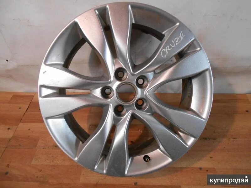 Литые диски шевроле круз hr52s. Оригинал диск шевроле круз 17 радиус. Диски на chevrolet cruze r17. Диск оригинальный шевроле круз р16. Диски р17 шевроле круз.