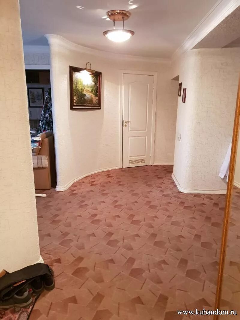 квартиры хозяев краснодар. планировка 1кв. квартиры хозяев краснодар. г. воровского 180 краснодар.