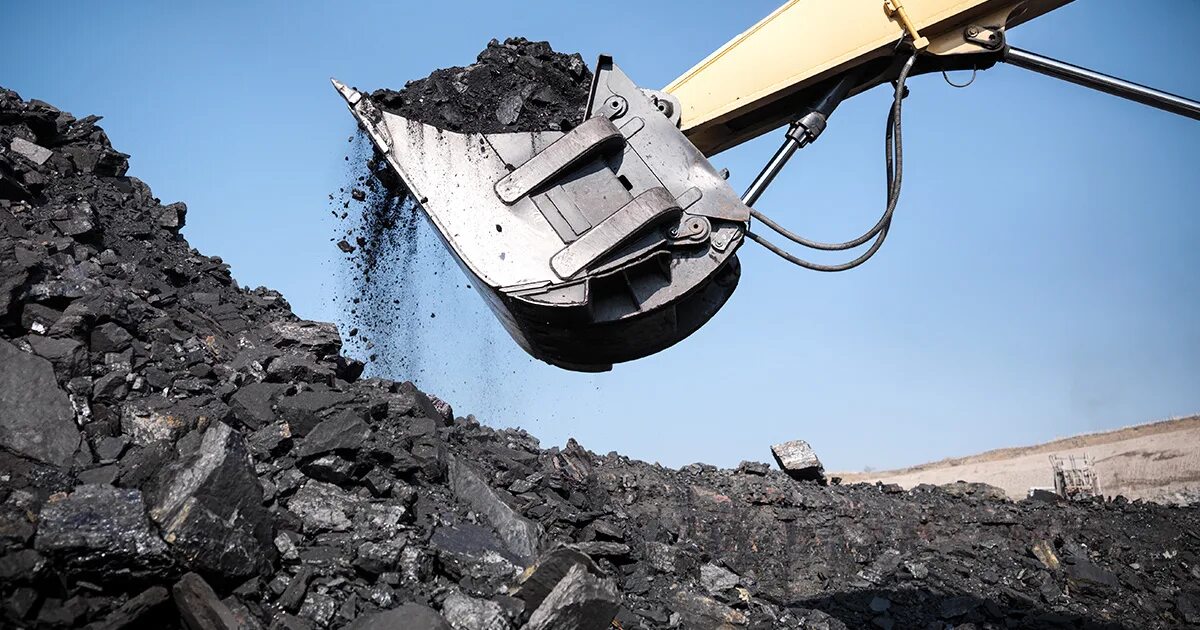 Ковш для угля. Угольная промышленность. Добыча угля. Добыча каменного угля. Открытая добыча каменного угля