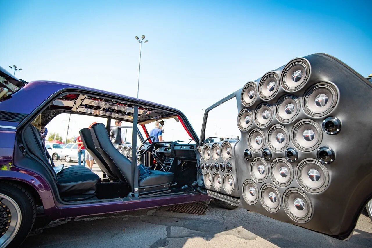 Ваз 2112 купе автозвук. Ваз 2112 тыл автозвук. Самый громкий город. Ваз 2107 ural sound. Фронт alphard автозвук.