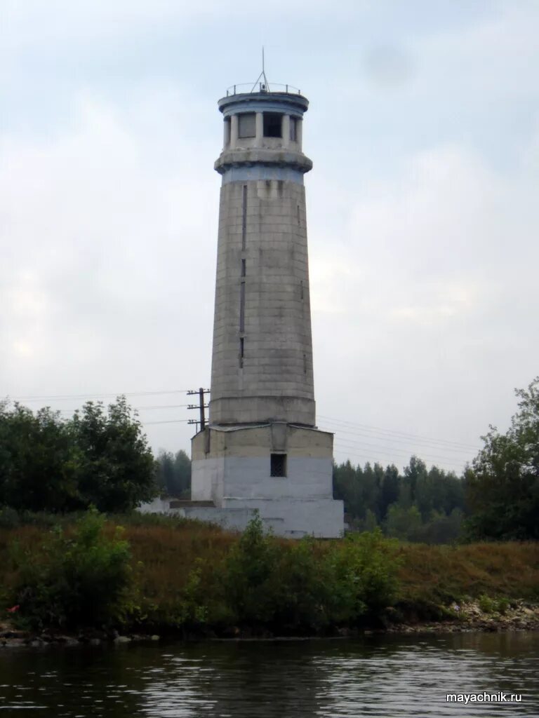 Волжский маяк дубна. Большеволжский маяк дубна. Волжский маяк фото. Маяк на волге волжский. Большой волжский маяк.