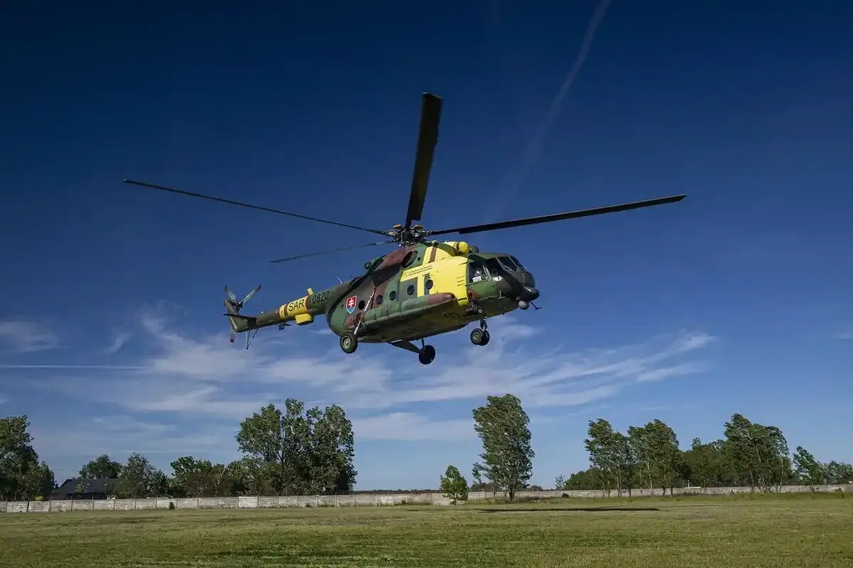 Ми-17 ВСУ. Ми-17 вертолет. Украинский вертолет ми 17. Ми17 вертолёт Азербайджана.