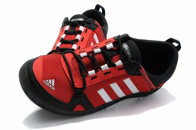 Кроссовки адидас на весну. Adidas Daroga Black Red 662369. Adidas Daroga Black Red. Adidas Daroga красные. Кроссовки адидас тапки сетка.