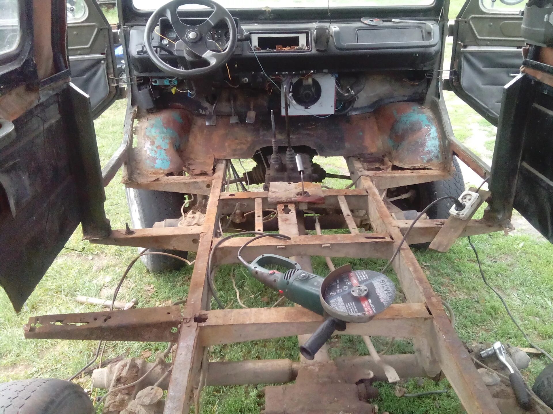 Кузов луаз. Луаз 969 бежевый. Луаз-969. Кузов луаз. Луаз-969 удлиненный.