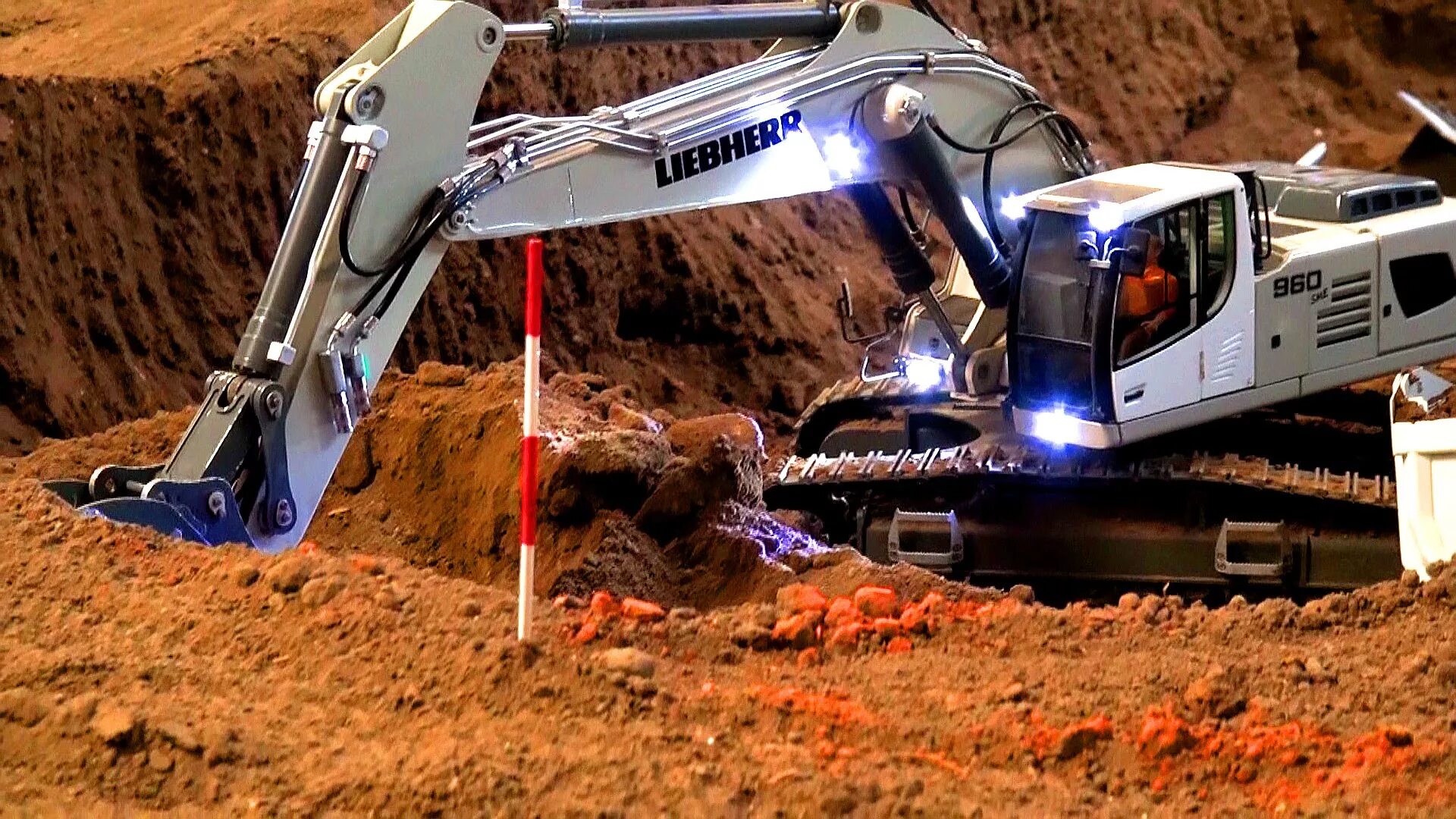 Как работает экскаватор видео. Экскаватор liebherr r938. экскаватор «liebherr» r960. liebherr r960 sme. либхер 938 экскаватор.