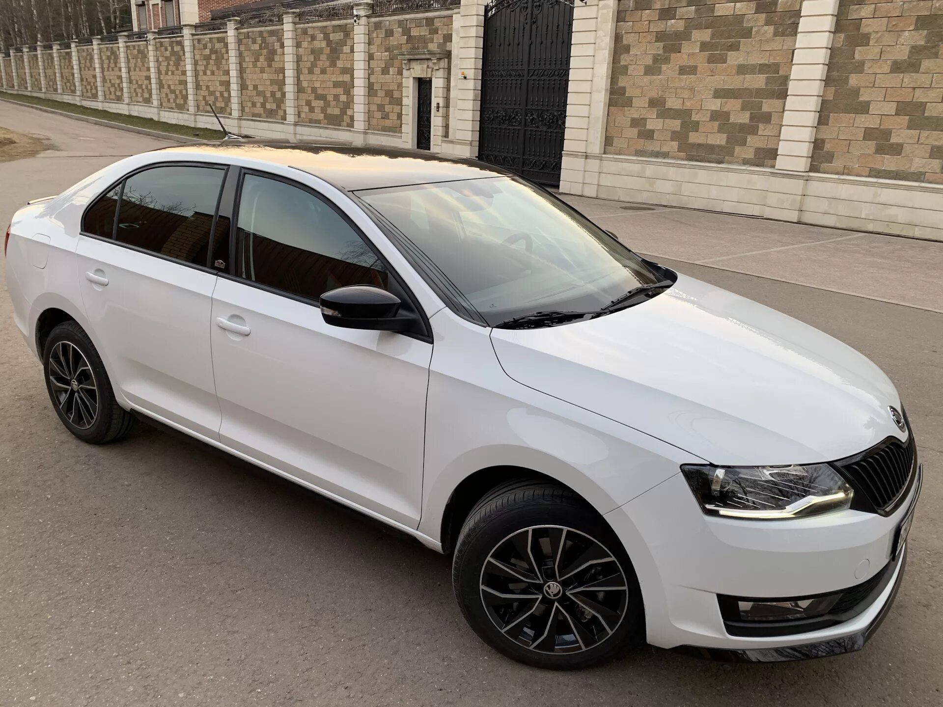 Шкода рапид какие диски. Skoda rapid italia r16. диски skoda rapid 2. диски шкода рапид 16. диски r16 italia black skoda rapid.