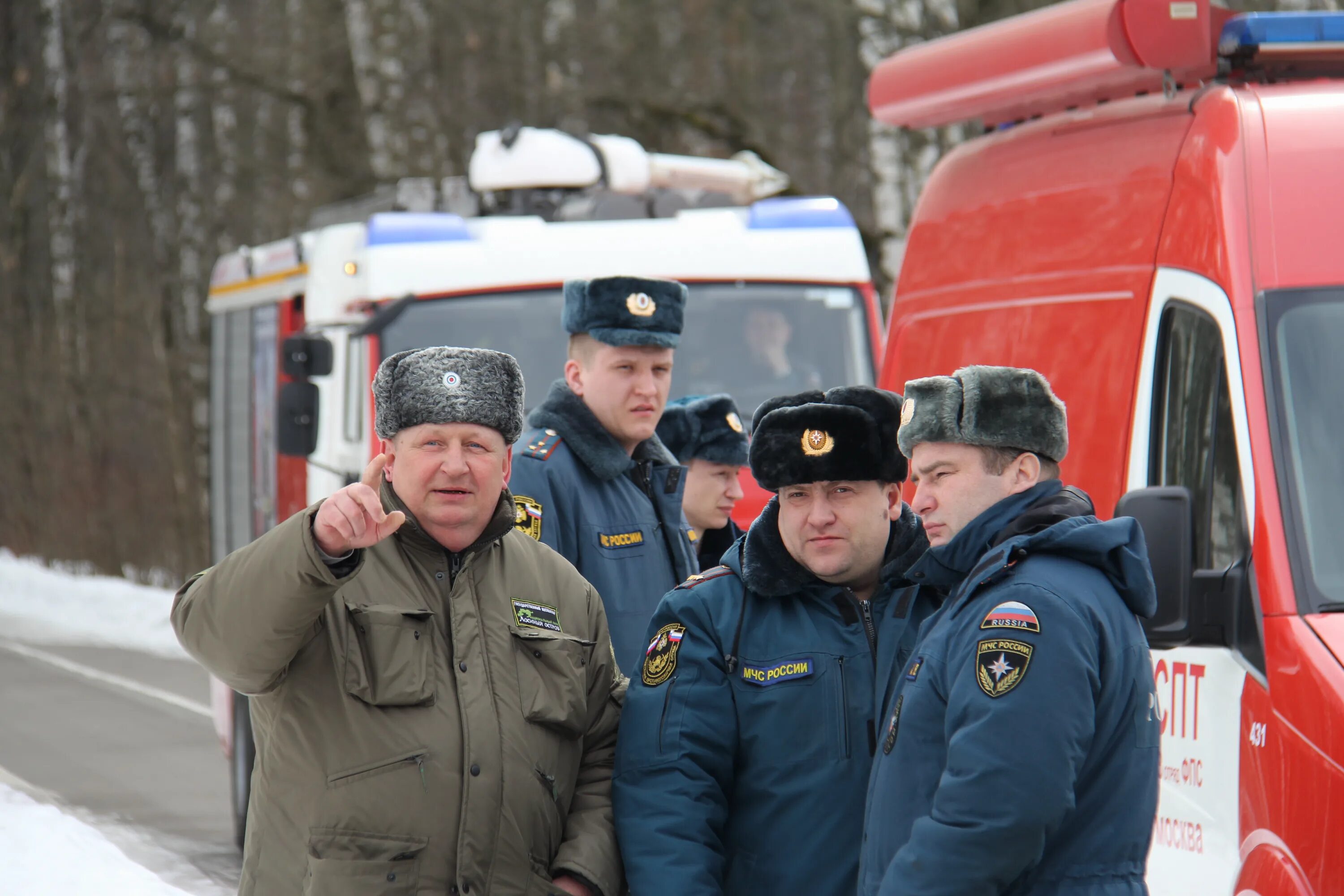 МЧС Москва. Противопожарные учения в Лосином острове. МЧС ВАО. Пожарные учения в Лосином парке. Мчс московская телефон