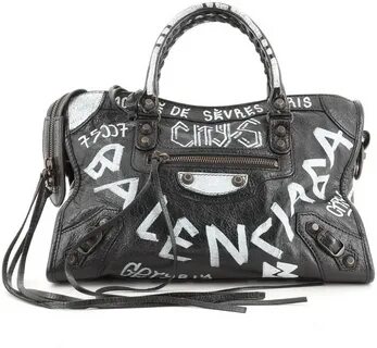 Balenciaga graffiti