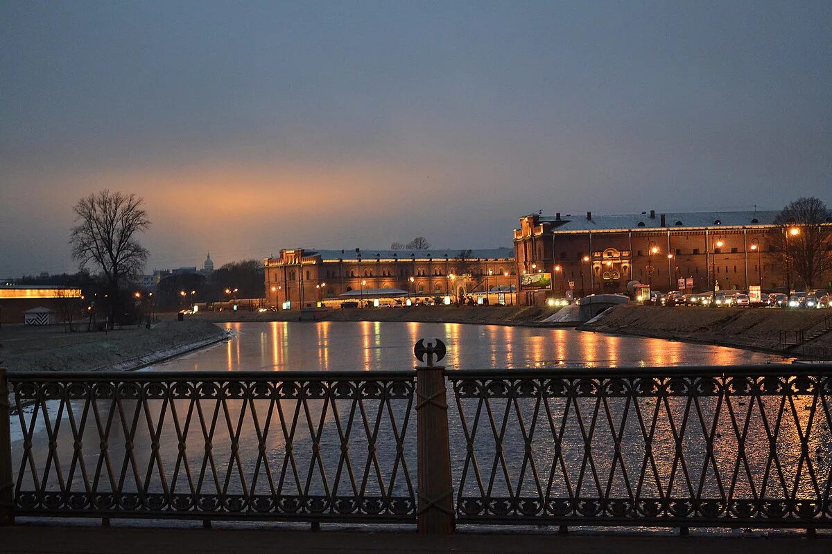 Здания кронверкская набережная. Кронверкская набережная. Кронверкская набережная 117а. Кронверкская набережная. Набережная кронверкского пролива.