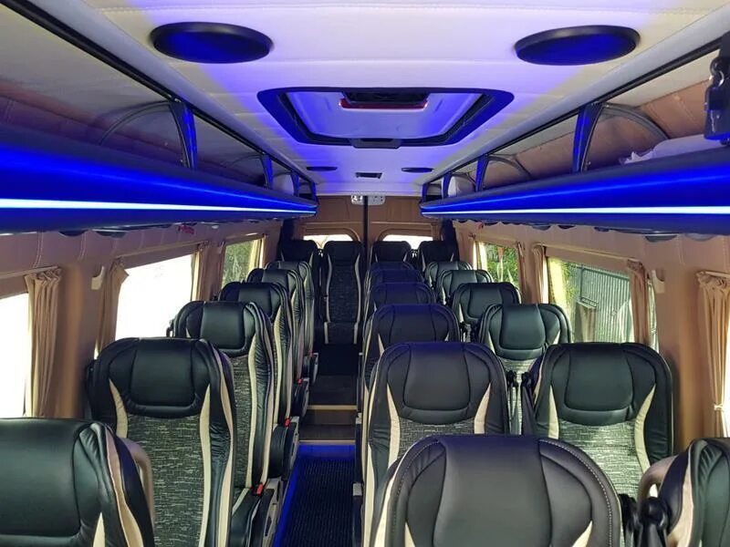Микроавтобусы мерседес салон. Микроавтобус mercedes-benz sprinter 22 места. мерседес маршрутка салон. микроавтобус мерседес салон. автобус мерседес салон.