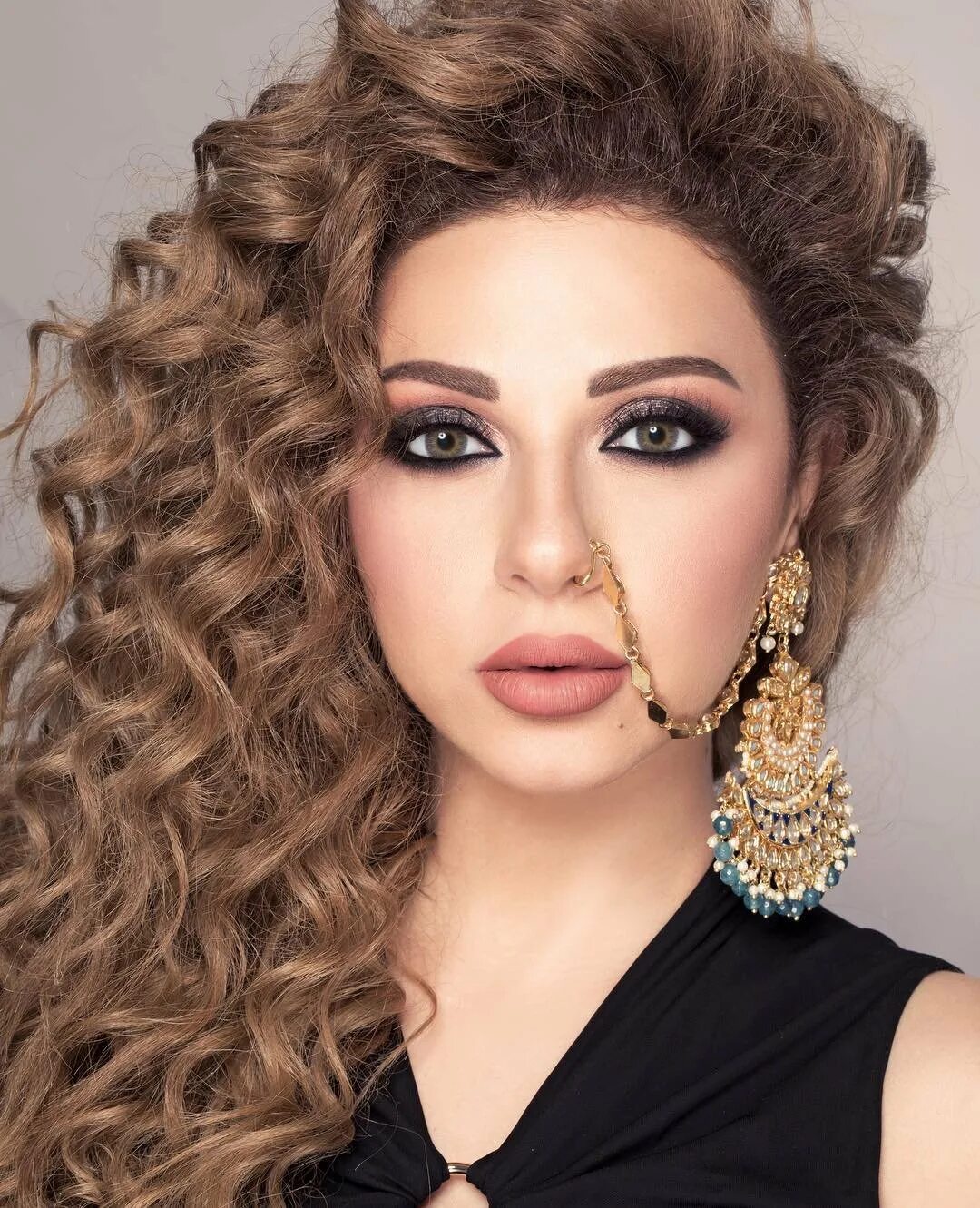 Myriam faris. Myriam Мириам Фарес. Ливийская певица Мириам Фарес.